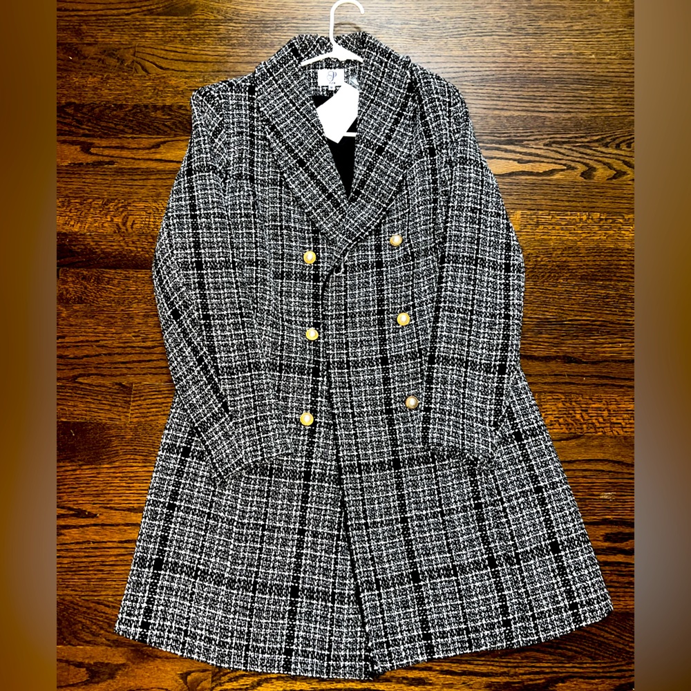 Beautiful plaid PLM blazer jacket - Perfect for date night!